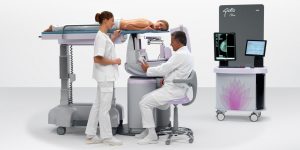 Der neue Giotto Class von IMS ermöglicht alle klinischen Untersuchungen der Brust mit einem einzigen Gerät, darunter tomografiegestützte und steroskopische Biopsie in liegender oder aufrechter Haltung 