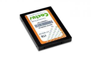 Die SSD-Speicherkarten punkten mit einem robusten Stecker und bauen auf MLC-Speichern auf. Damit eignet sich die SSD-Serie besonder für mobile Anwendungen. (Syslogic GmbH)